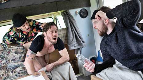 When James Fox sees sexy hitchhiker Bo Sinn by the side of the road, he decides to pick him up over his boyfriend Thyle Knoxx’s objections.